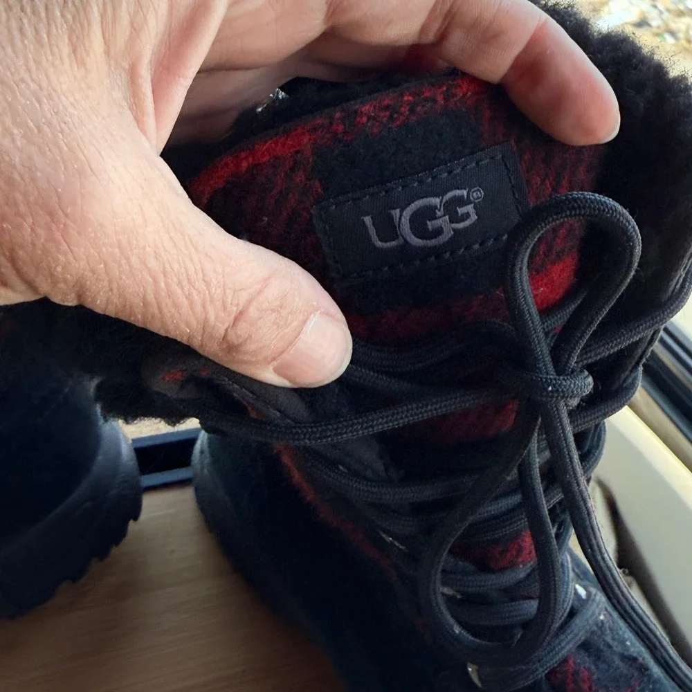 UGG Men 9.5 Butte Redwood Winter Snow Boots Waterproof Buffalo Plaid Mountain